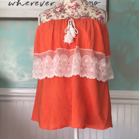Tops - Strapless Boutique Fav with Lace